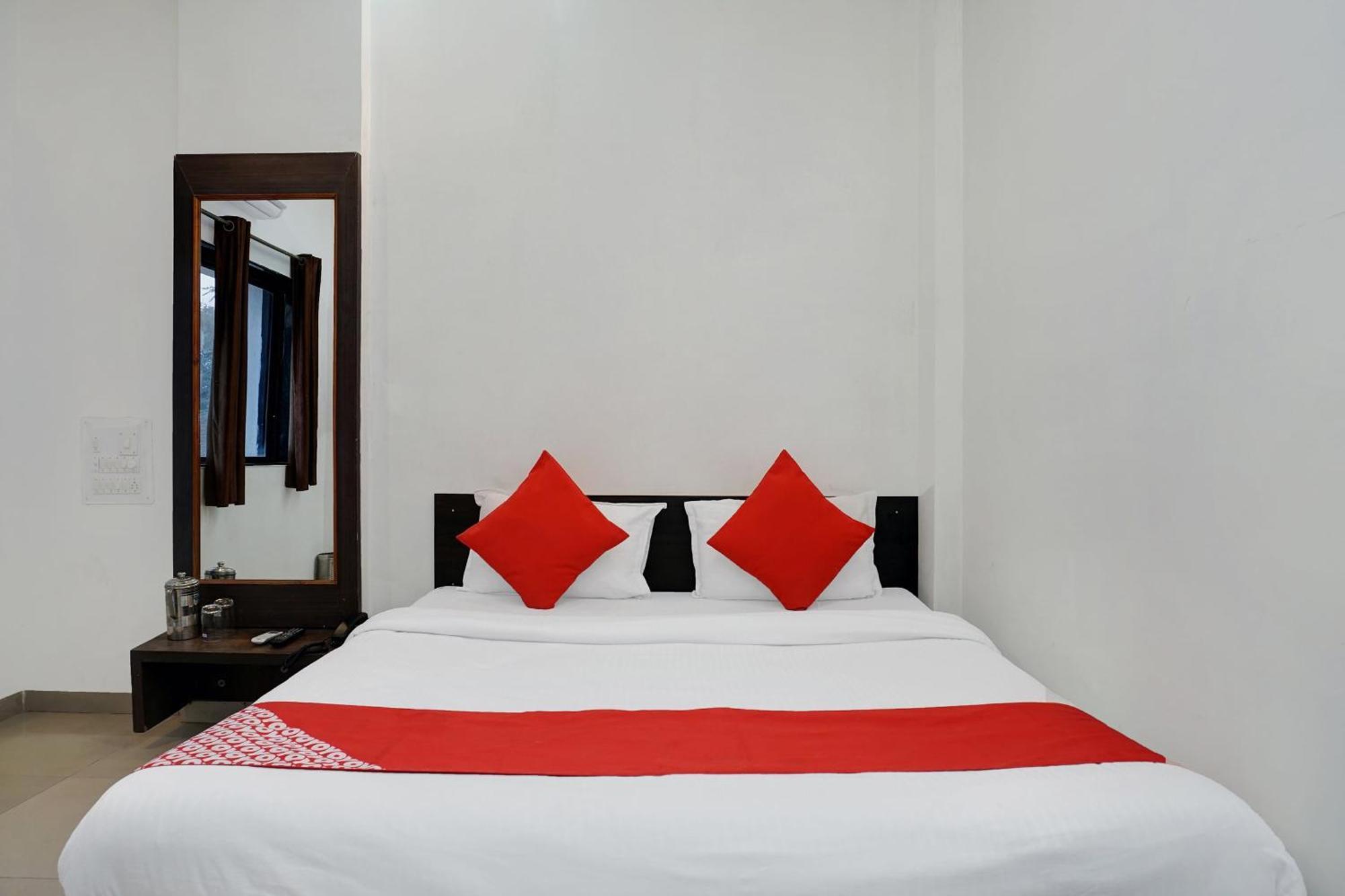 Super Hotel O Shirdi Sai Inn Dış mekan fotoğraf